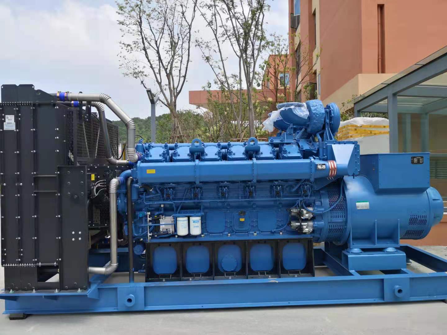 250KW玉柴YC6MK420L-D20柴油發電機組技術參數